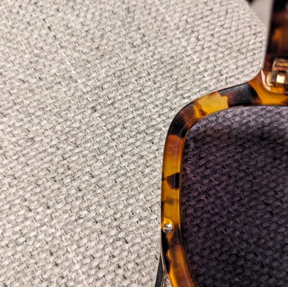 Women's Prada tortoise shell color sunglasses - Picture 2 of 7